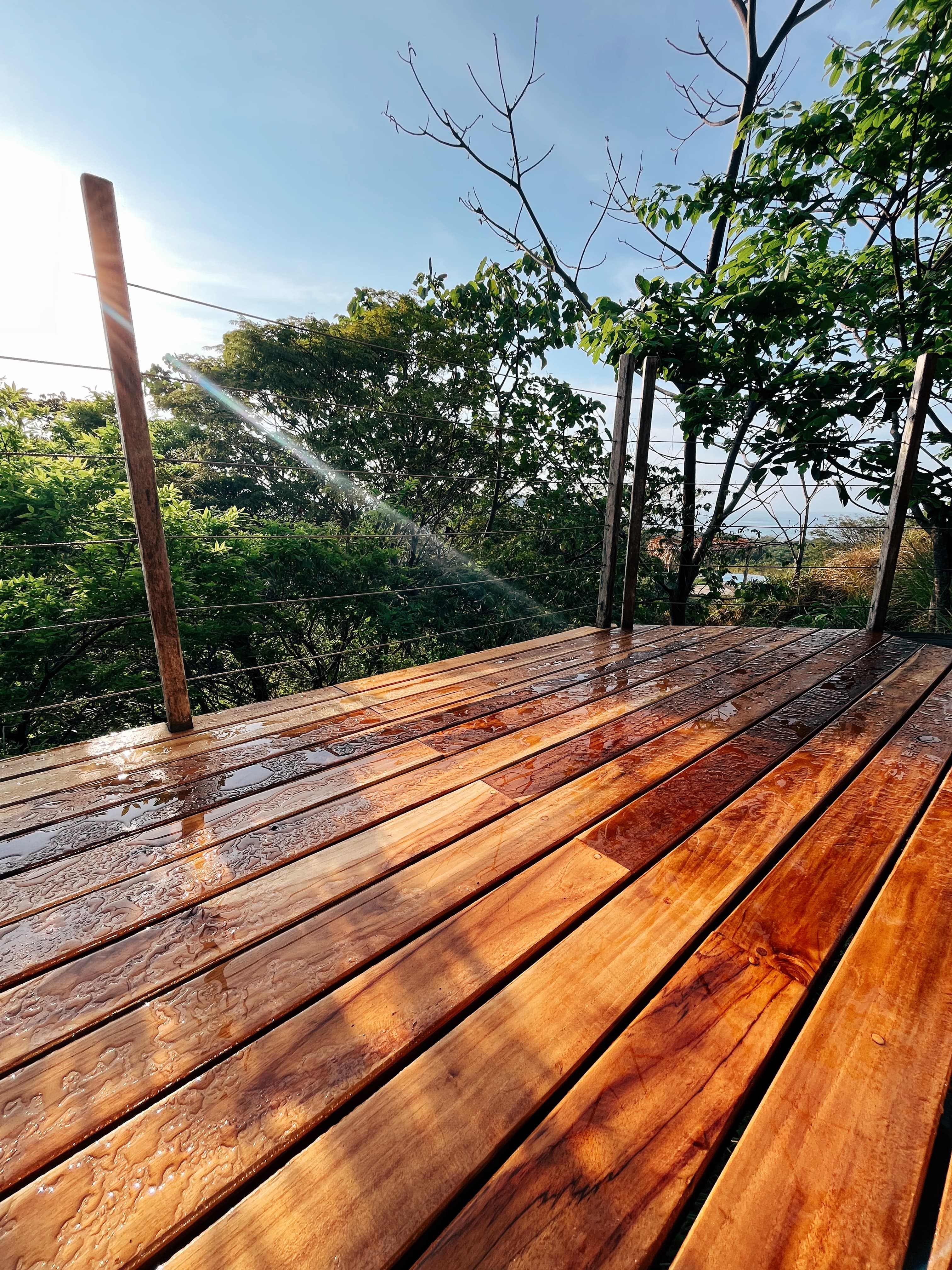 Wet deck